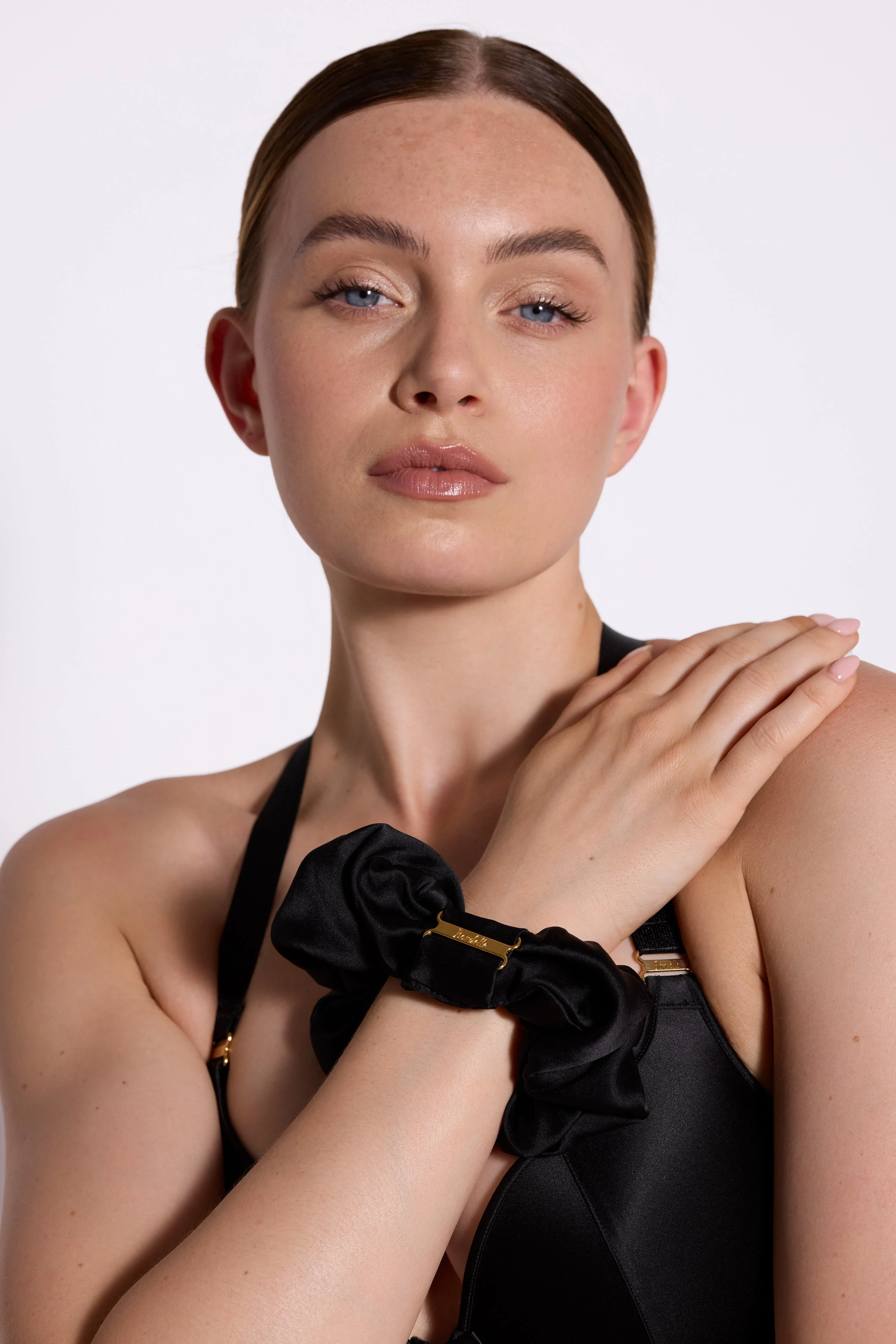 Signature Oversized Scrunchie - Image 4